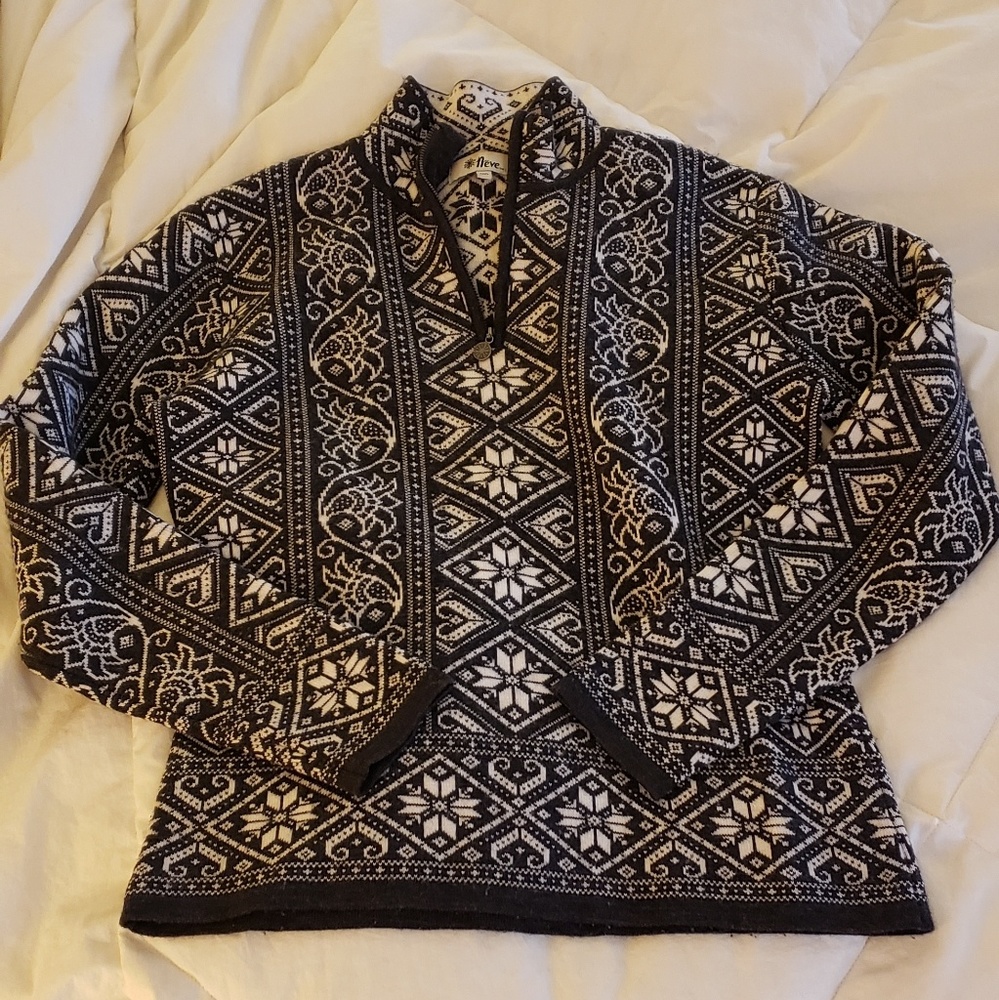 Neve nordic sweater
